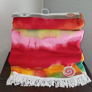 NWT-round Beach towel
